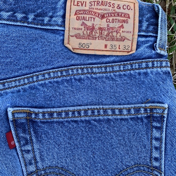 Levi’s 505 mens jeans in size 35/32 - Picture 5 of 5
